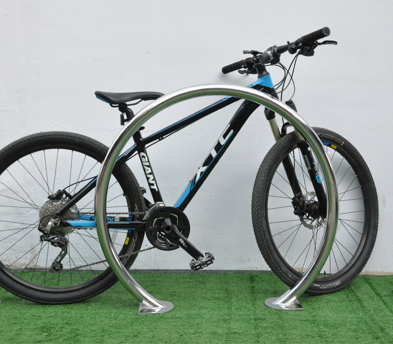 Porte-vélos en U en acier inoxydable de haute qualité pour le stationnement sécurisé des vélos de montagne
