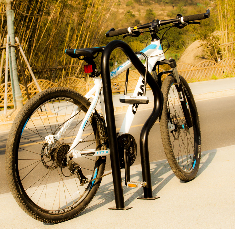 Cycle de support de casiers de vélo de borne de cycle incurvé par acier noir