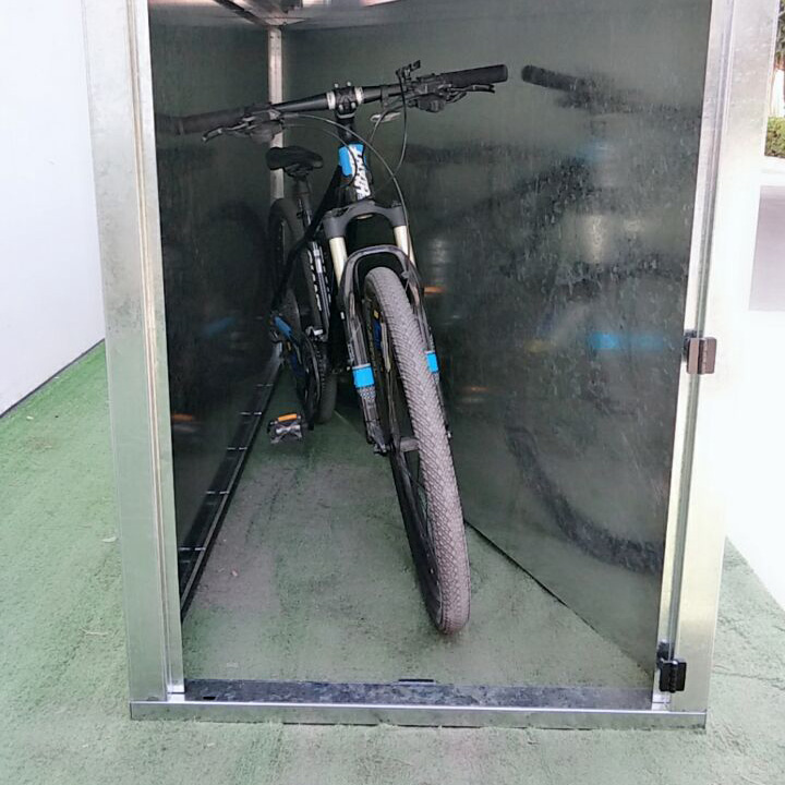 Casier à vélo en métal imperméable et créatif durable pour garage
